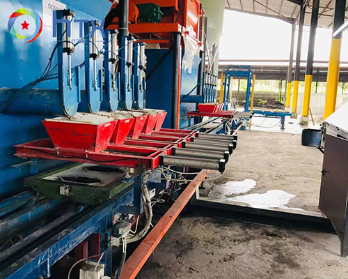 効率的な生産性を持つ自動人工石造機 濡れ鋳造機械